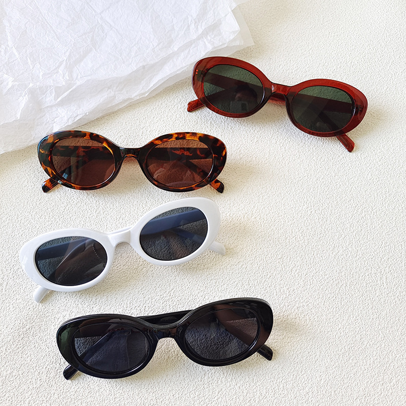 Vintage kleine ovale zonnebril - Designer Sunglasses recensie en prijs